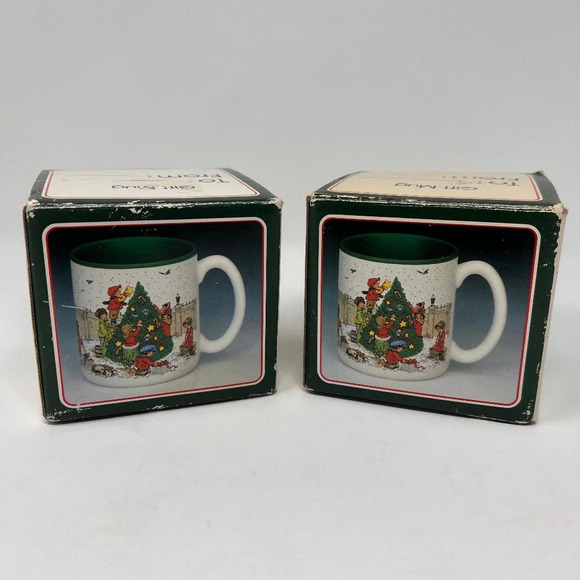 Vintage 1989 Pair of Potpourri Christmas Mugs - Picture 2 of 6